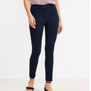 LOFT Women's Navy “Sutton” Petite Curvy Pants - like new!